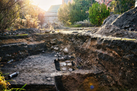 Wykopaliska na terenie po przedszkolu Alf