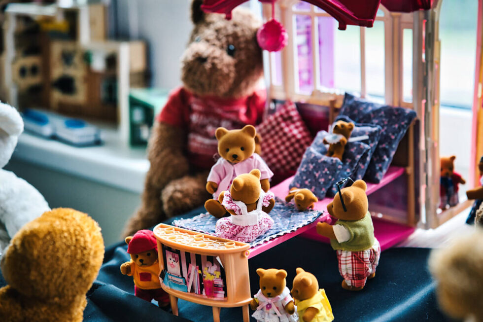 Miśhattan i inne atrakcje. Dzień Pluszowego Misia. Ponad 600 maskotek na wystawie w Pałacu Młodzieży [ZDJĘCIA]