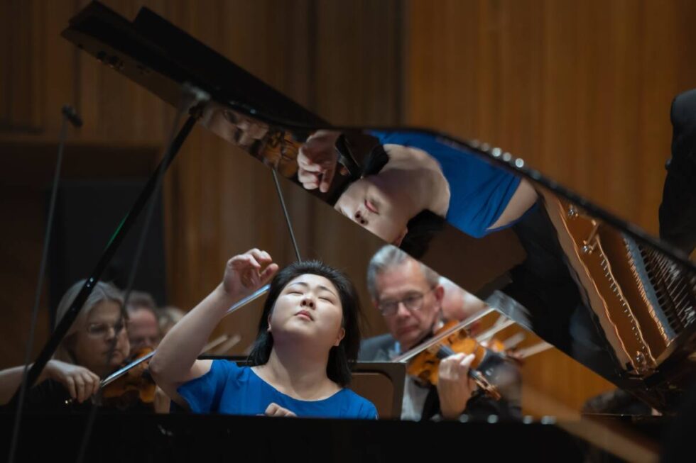 Listopad – miesiąc ważnych imprez. Zakończyły się międzynarodowe konkursy pianistów, śpiewaków operowych i Festiwal Prapremier