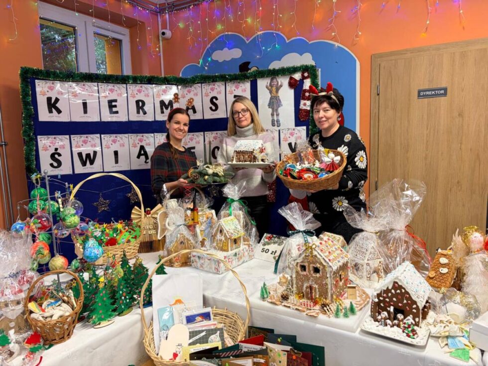 W fordońskim przedszkolu trwa kiermasz charytatywny dla Karolinki. W ofercie przepiękne anioły świąteczne [ZDJĘCIA]