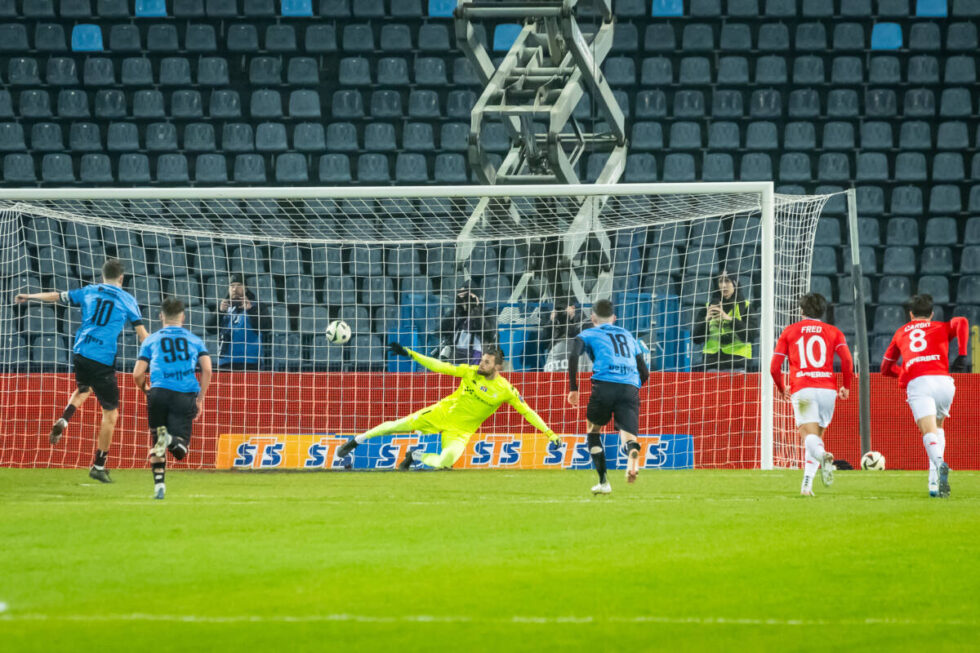 Potężna sensacja na Gdańskiej – Zawisza Bydgoszcz odsyła z kwitkiem Wisłę Kraków