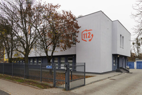 Jest praca – poszukują chętnych do bycia operatorami numerów alarmowych w Centrum Powiadamiania Ratunkowego