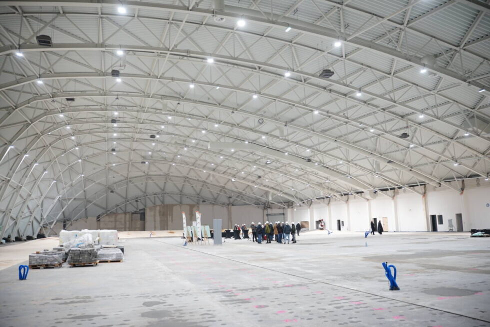 Byliśmy w nowej hali na Zawiszy. Wygląda jak kropla wody. Posłuży lekkoatletom i strzelcom [ZDJĘCIA]