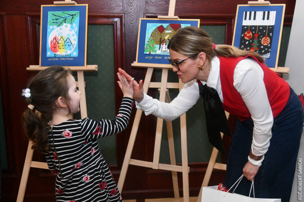 Przedszkolaki z Bydgoszczy zaprojektowały kartki, które będą rozesłane po całej Polsce. Były wyróżnienia [ZDJĘCIA]
