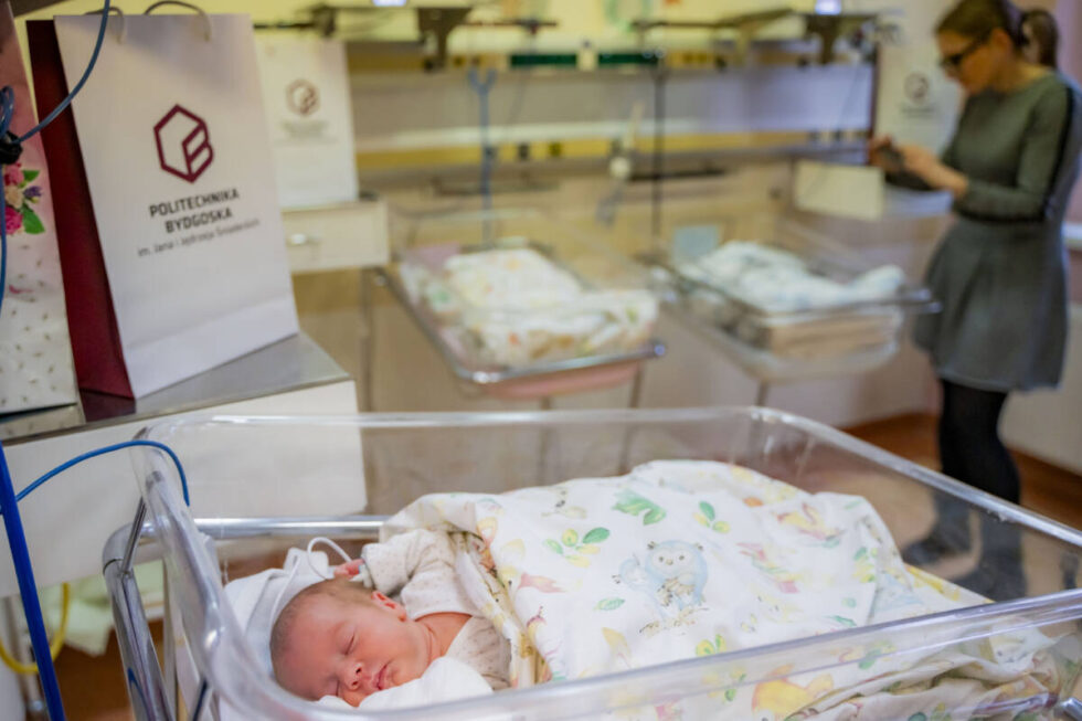 Bydgoskie trojaczki opuszczają szpital kliniczny i jadą do domu