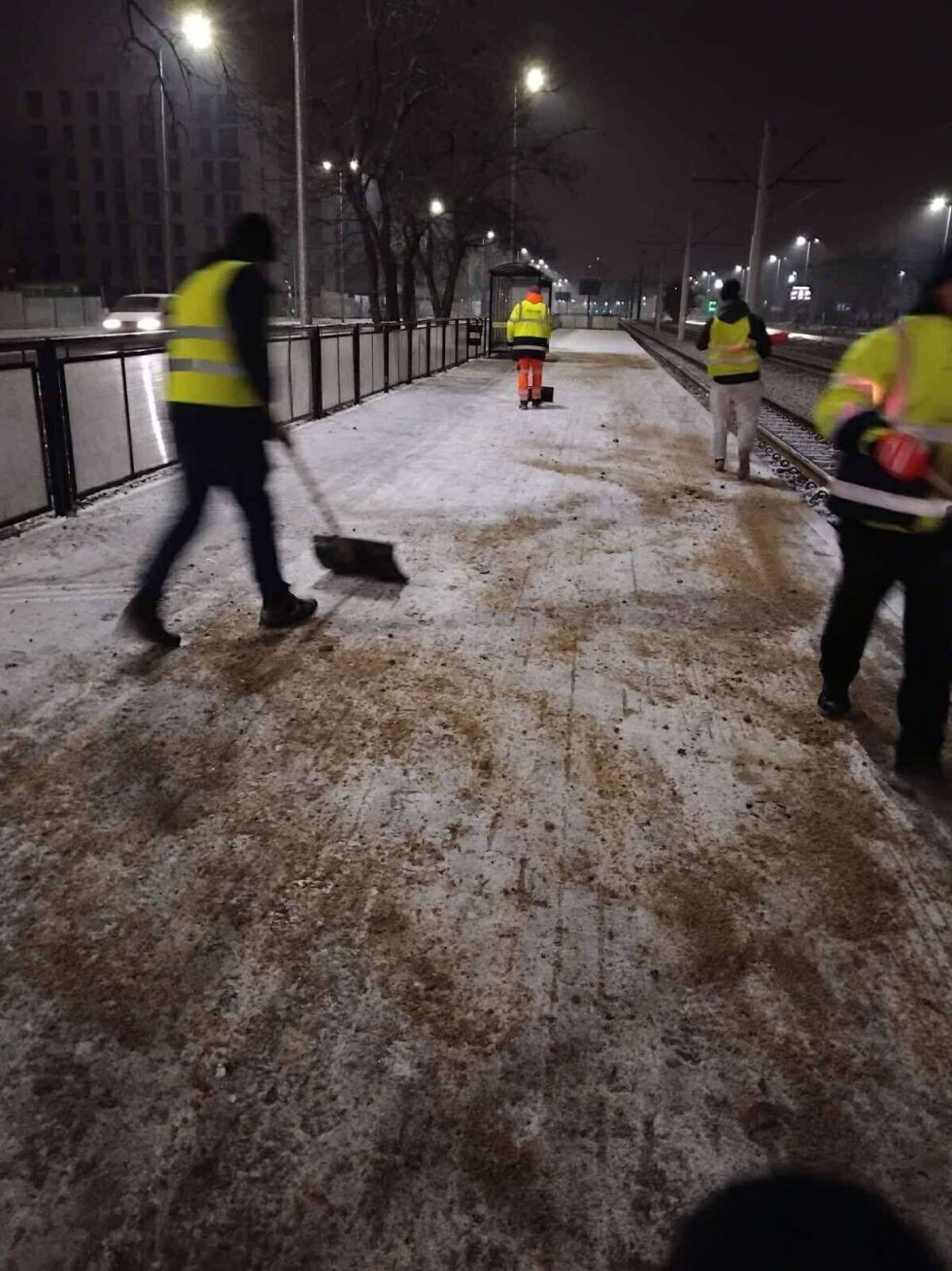 Uwaga – lód na chodnikach i ulicach. Drogowcy i meteorologowie ostrzegają