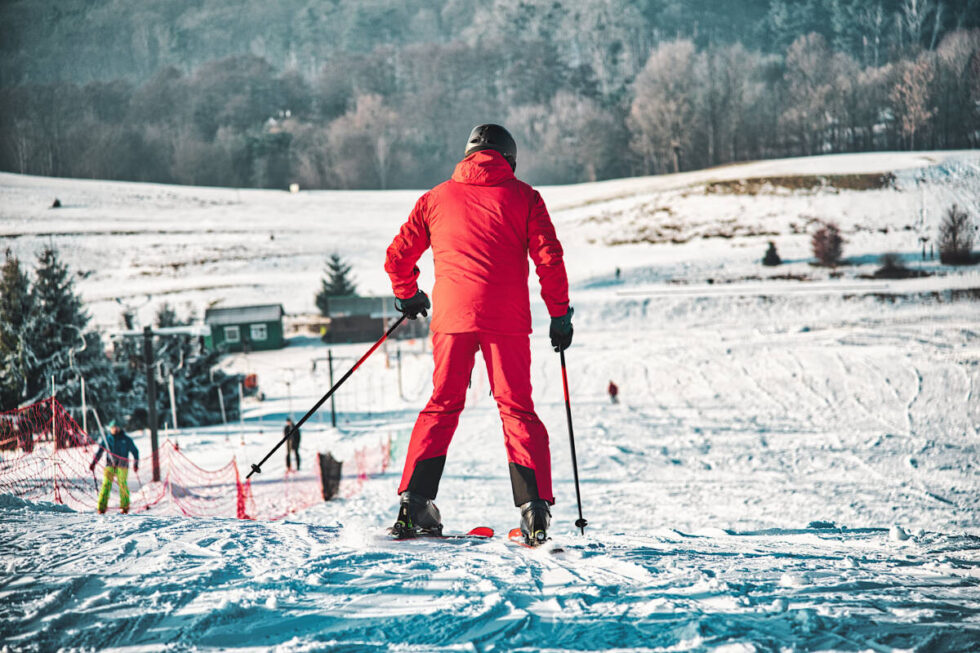 Przetestuj za darmo narty na stoku w Myślęcinku. Bydgoszczanie zrobią to przedpremierowo