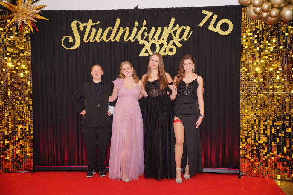 Studniówki 2026 w Bydgoszczy. Tak bawili się maturzyści z VII LO [zdjęcia]