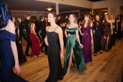 Studniówki 2026. Najlepsza szkoła średnia w Bydgoszczy ma swój bal. Oto studniówka Technikum Elektronicznego [ZDJĘCIA]