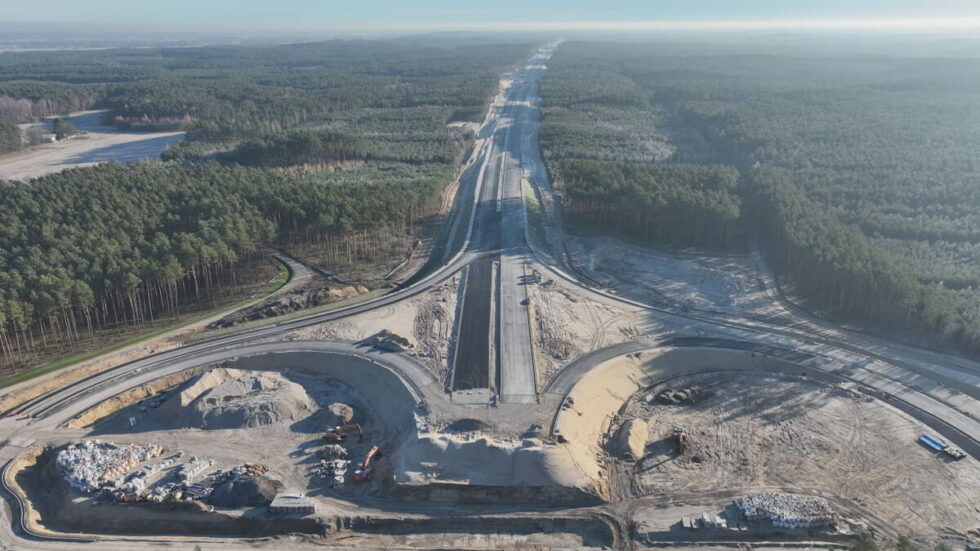GDDKiA robi podsumowanie. Rok 2025 upłynął pod znakiem budowy drogi ekspresowej S10 [ZDJĘCIA]