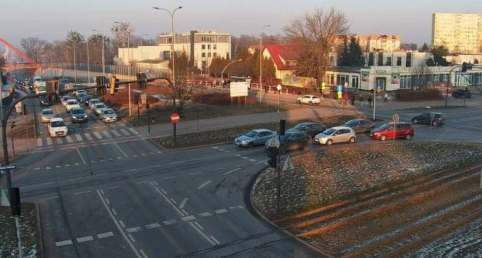 Awaria sieci trakcyjnej na Wojska Polskiego – zmiana w kursowaniu tramwajów 2, 9 i 11 nadal trwa [AKTUALIZACJA]