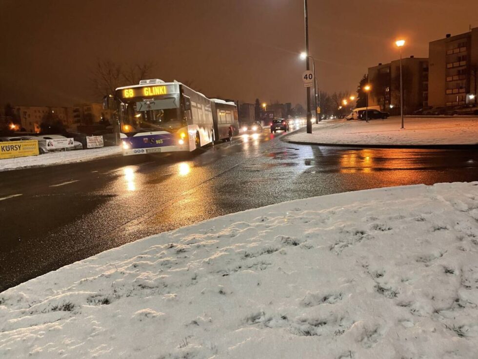 Uwaga! Najpierw odwilż, a potem oblodzenie. Będzie ślisko na chodnikach i ulicach