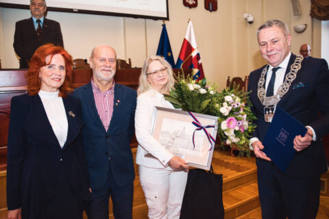 Anna Rembowicz-Dziekciowska przechodzi na emeryturę. Dyrektorka Miejskiej Pracowni Urbanistycznej pożegnana w ratuszu