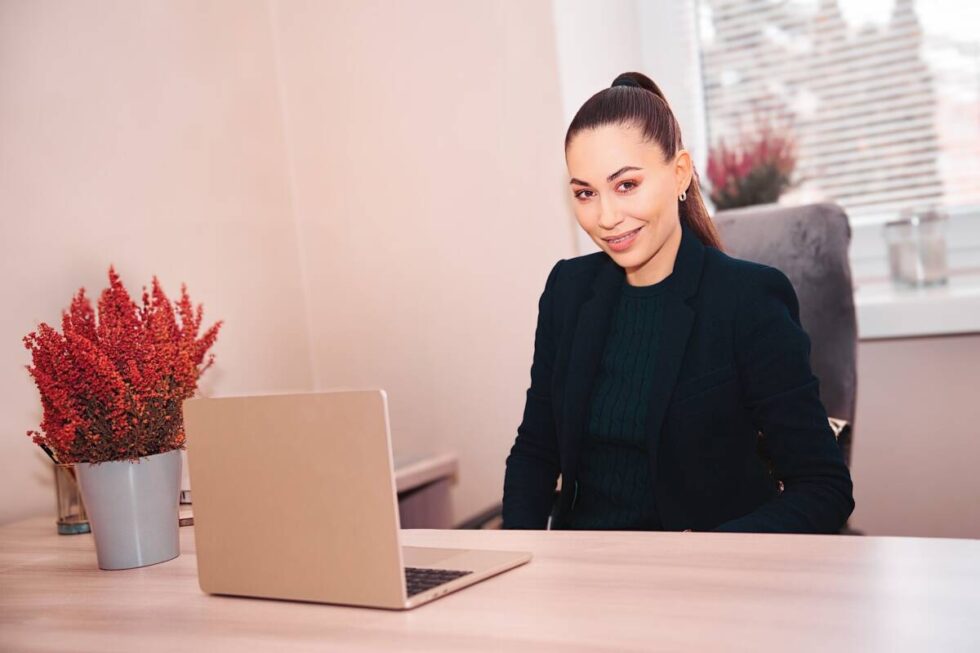 „Hejt nam spowszedniał”. Dr Aleksandra Rzyska o pandemii obojętności w szkole i nie tylko. Bydgoskie Czwartki Edukacyjne