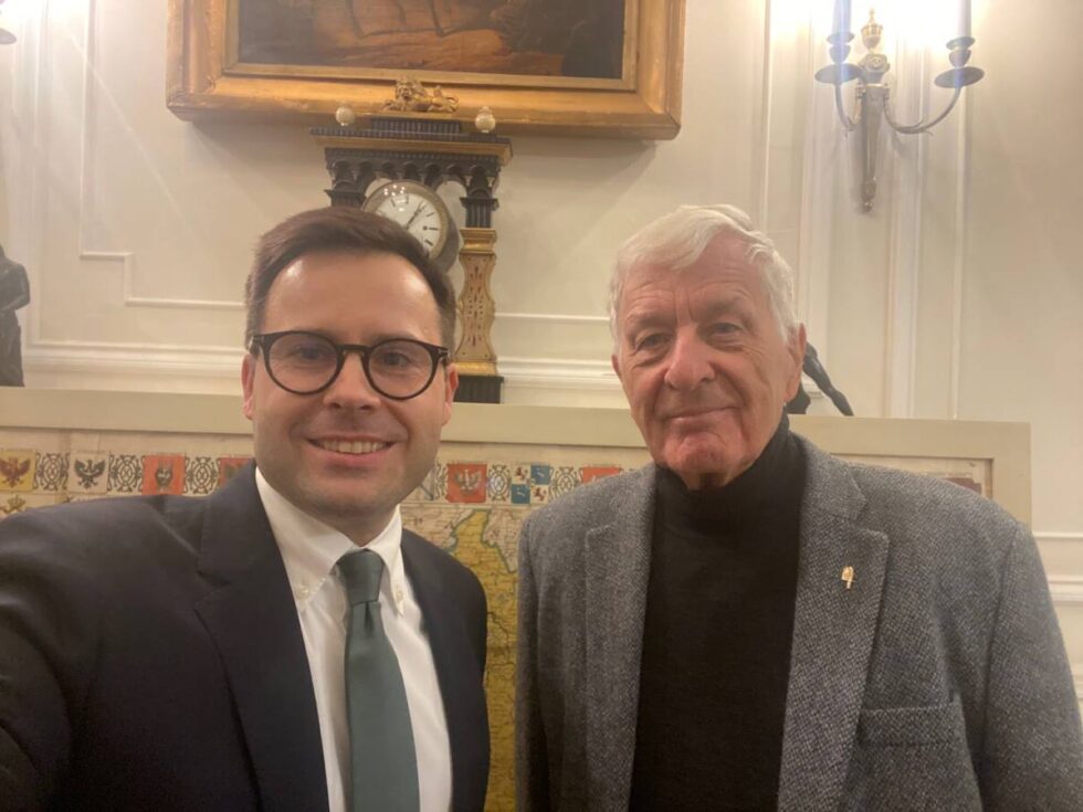 Pamięć o Tadeuszu Nowakowskim, emigracyjnym pisarzu, Honorowym Obywatelu Bydgoszczy