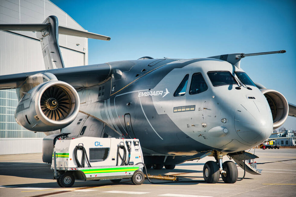 WZL nr 2 i brazylijski Embraer z memorandum o współpracy. Dotyczy wsparcia eksploatacji, wyposażania i konwersji wojskowych samolotów