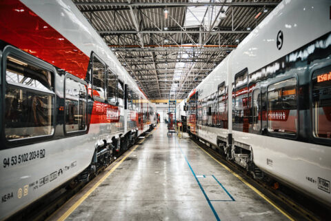 Przekazanie 100. pojazdu PESA dla České dráhy