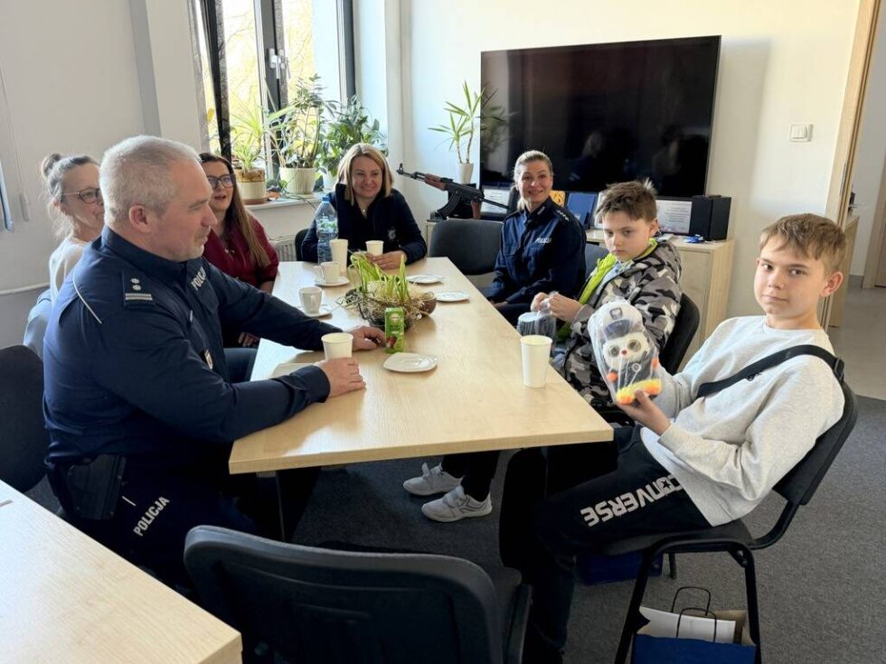 Młodzi bydgoszczanie znaleźli pieniądze i je oddali. „Przykład dojrzałości i empatii”