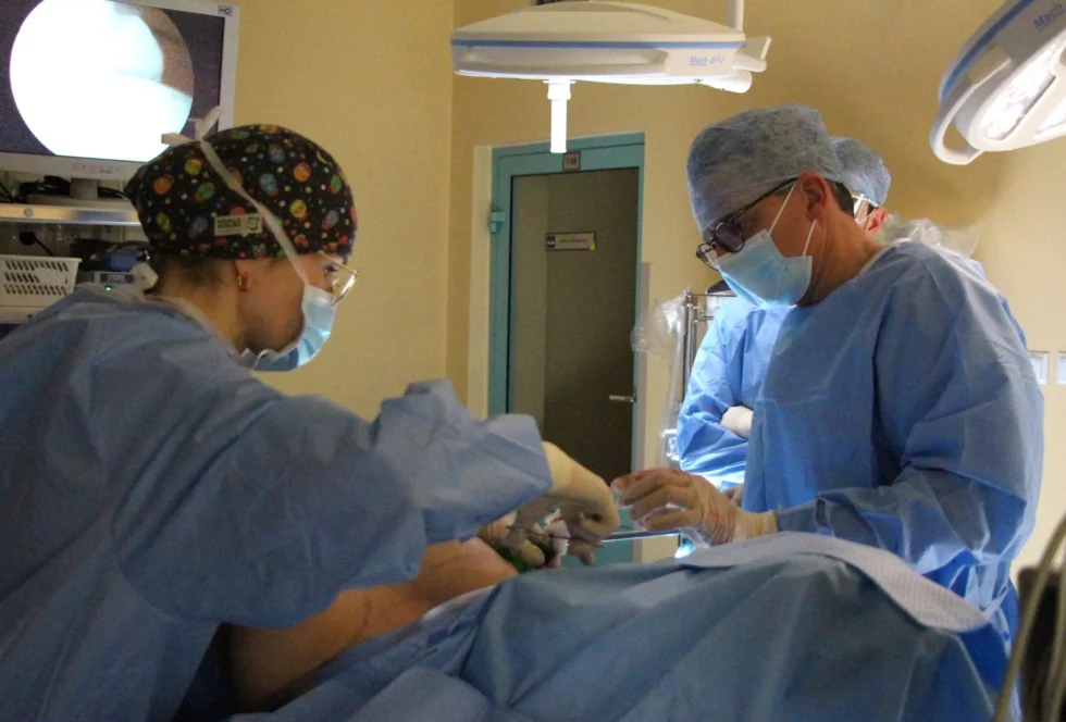 Nowatorska operacja w Centrum Onkologii – endoskopowa masektomia z jednoczesną rekonstrukcją piersi pacjentki