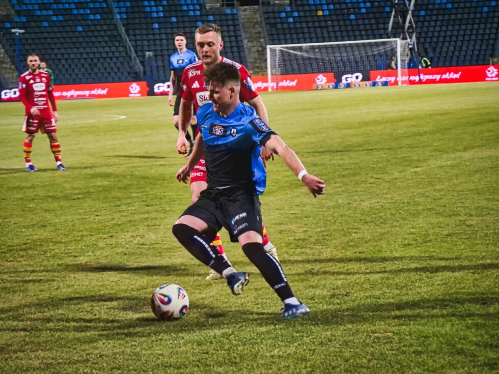 Piłkarze Zawiszy są już liderem. Niezwykły rekord koszykarzy Enei Abramczyk Astorii