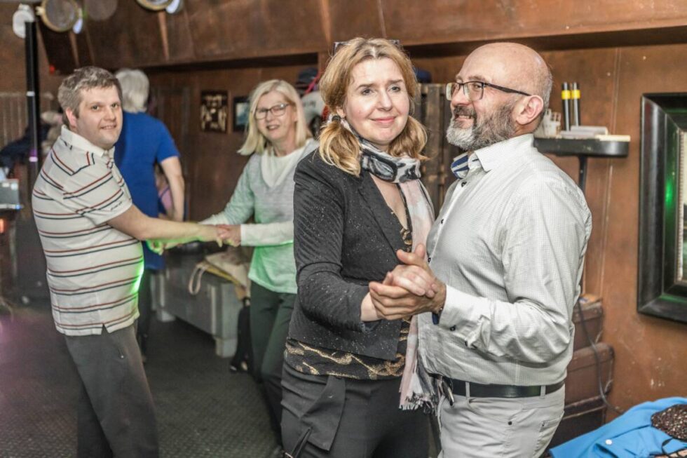 Potańcówka pod ferdeką, czyli urodzinowe świętowanie na Barce Lemara