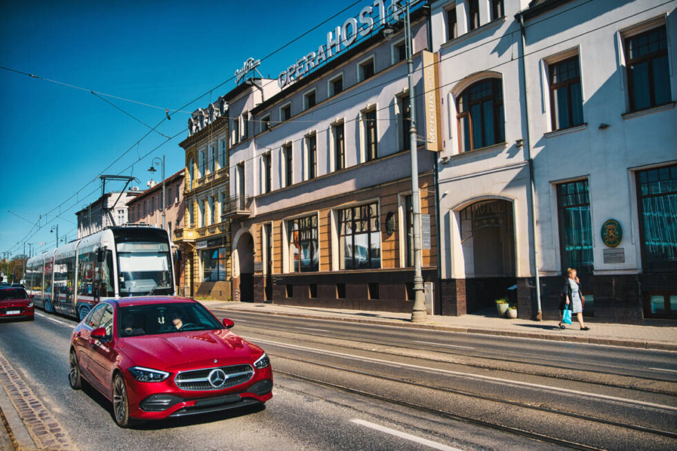 Do końca lata powstanie nowe przejście dla pieszych przez ulicę marszałka Focha. Tuż przy operze