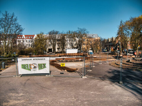 Prace na Skwerze Leszka Białego