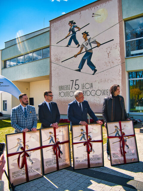 Odsłonięcie muralu na Politechnice Bydgoskiej