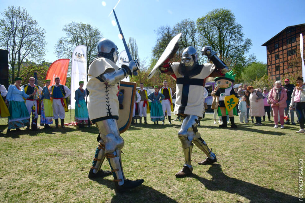 20 lat Uniwersytetu Kazimierza Wielkiego – gala na uczelni i urodzinowy piknik na Wyspie Młyńskiej [ZDJĘCIA]