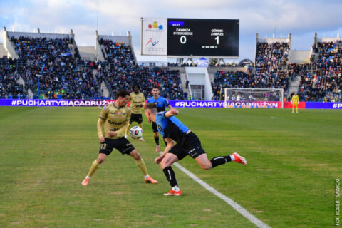 Zawisza Bydgoszcz - Polonia Środa Wlkp - to pojedynek o sześć punktów. Wygrana przyspieszy  podróż do II ligi