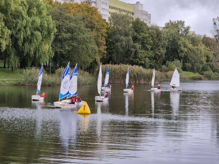 Poznaj żeglarstwo. Darmowe zajęcia dla dzieci na Balatonie