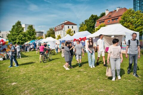 NGO Fest w Bydgoszczy. Organizacje pozarządowe prezentowały się na Wyspie Młyńskiej [ZDJĘCIA]