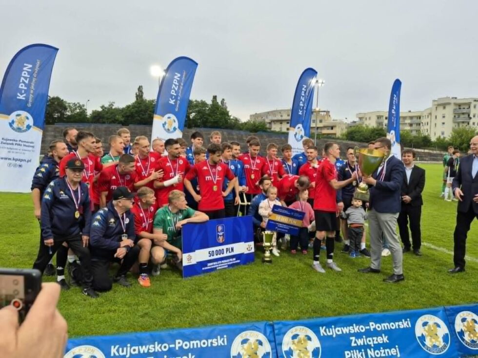 Zawisza awansował. Chemik Moderator zajął jego miejsce w III lidze i zdobył okręgowy Puchar Polski