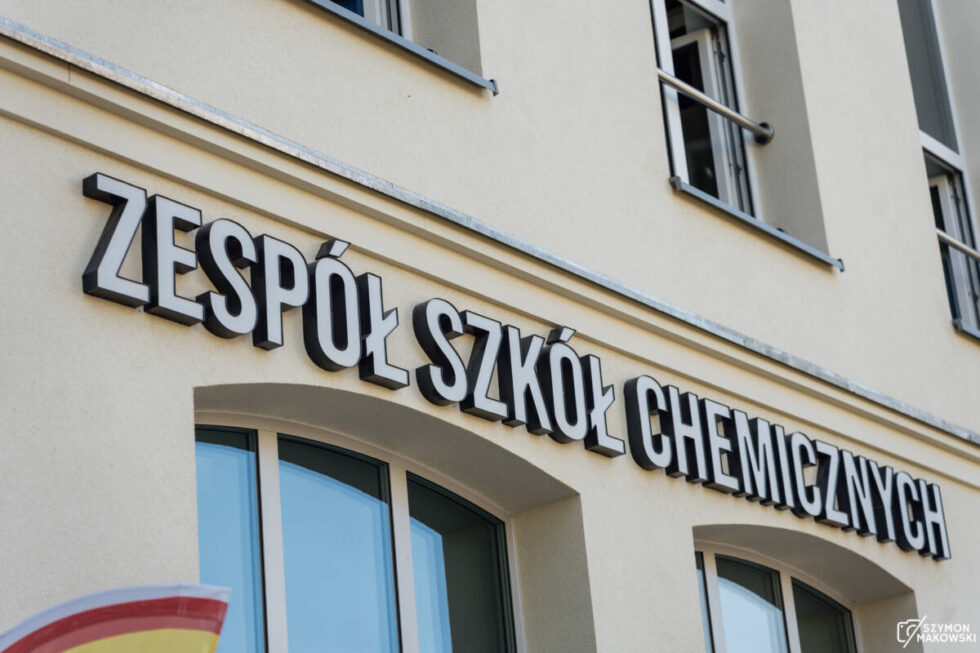 „Chemik” w nowej odsłonie przywita uczniów po wakacjach. Kończą się również remonty warte 36 mln zł w innych szkołach [ZDJĘCIA]
