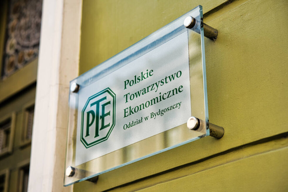 Dotacje na założenie działalności gospodarczej – Polskie Towarzystwo Ekonomiczne w Bydgoszczy czeka na wnioski