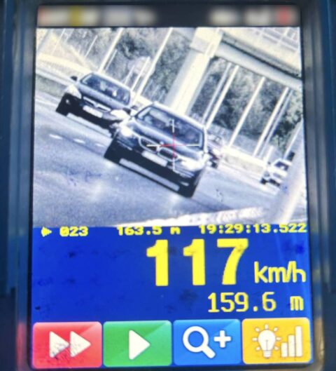 Policyjna grupa Speed namierzyła radarem 75-latka. Pędził 117 km na godzinę na ul. Jana Pawła II