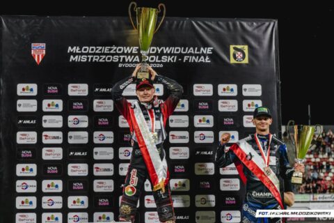 Dramatyczny finał młodzieżowych mistrzostw Polski.  Złoto i srebro dla asów z Bydgoszczy, ale na podium był smutek zamiast radości