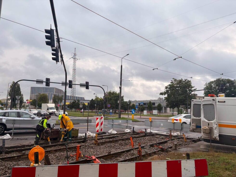 Zmiany dla kierowców na skrzyżowaniu Kamiennej z Gdańską. Z powodu remontu torowiska