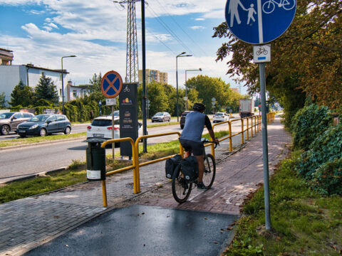 Przy Kamiennej dowiemy się, ilu rowerzystów przejeżdża tam codziennie i w ciągu roku. Stanął licznik cyklistów