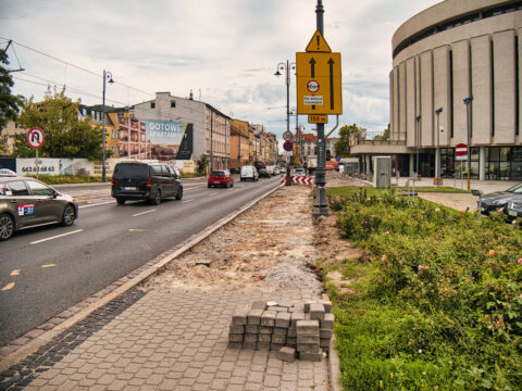 Opera Nova od strony ulicy