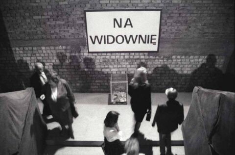 Opera Nova - od narodzin do czwartego kręgu w nowym albumie Marka Chełminiaka: Surowy beton i krzesła wypożyczone z wojska - tak się zaczęło [ZDJĘCIA]
