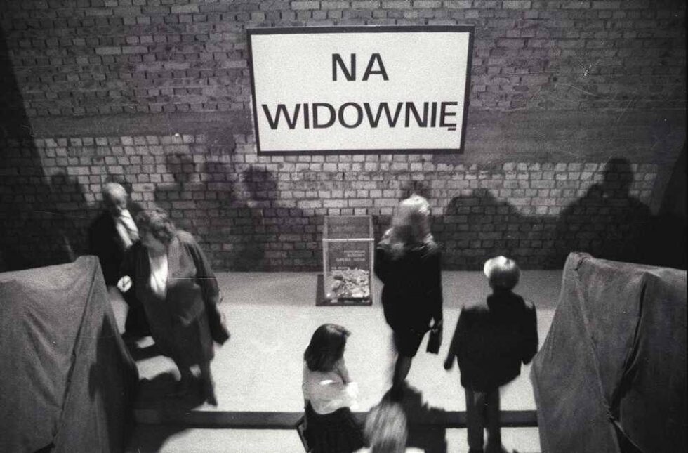 Opera Nova – od narodzin do czwartego kręgu w nowym albumie Marka Chełminiaka: Surowy beton i krzesła wypożyczone z wojska – tak się zaczęło [ZDJĘCIA]