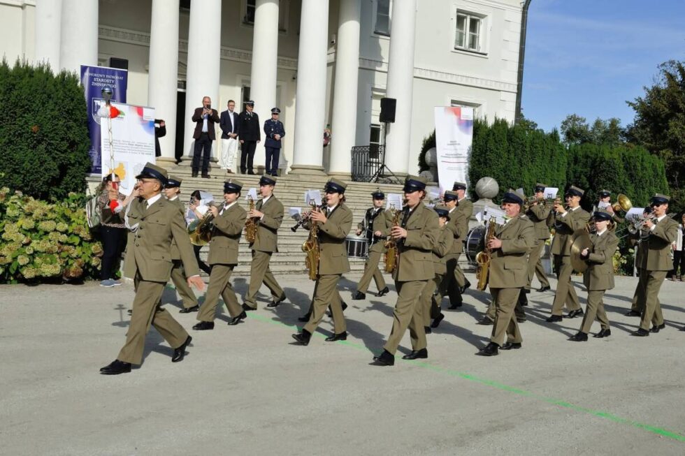 Nie zaczynali w szkołach muzycznych. W „Kujawii” uczą się grać i być razem