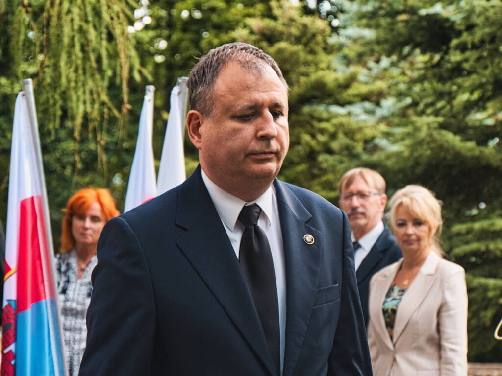 Złożenie kwiatów na Cmentarzu Bohaterów Bydgoszczy