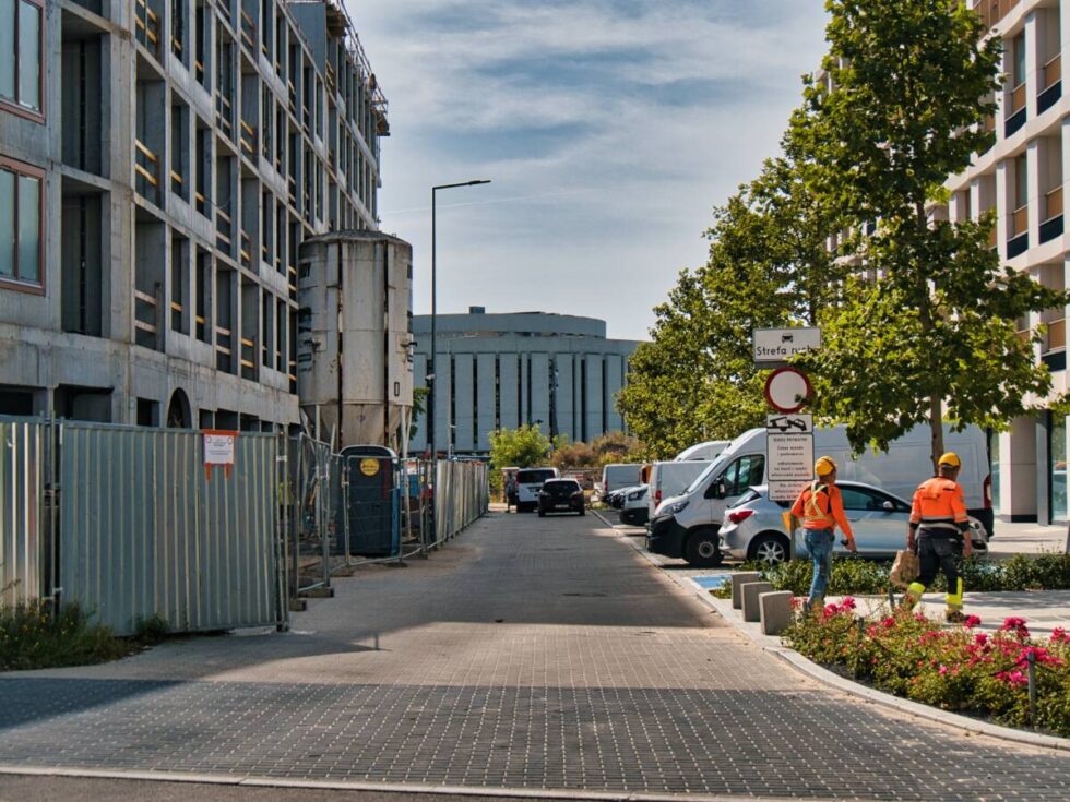 Nowa ulica w bydgoskim Śródmieściu. Jest już przedsmak tego, jak będzie wyglądać ul. Nad Portem [ZDJĘCIA]