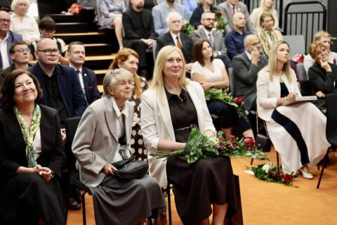 Statuetka Musejon dla Wiesławy Wolnej - bydgoska muzealniczka z ogromnymi zasługami dla etnografii
