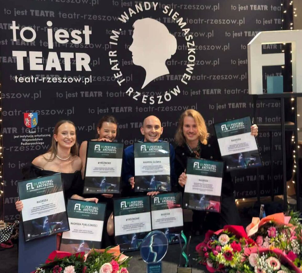 Laury dla „Dżumy” podczas festiwalu teatralnego w Rzeszowie. Grad nagród dla spektaklu Teatru Kameralnego