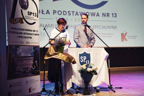 Jubileusz 70-lecia SP nr 13 w Bydgoszczy. Tu szkolne wspomnienia łączą pokolenia a uczniowie wracają w roli nauczycieli